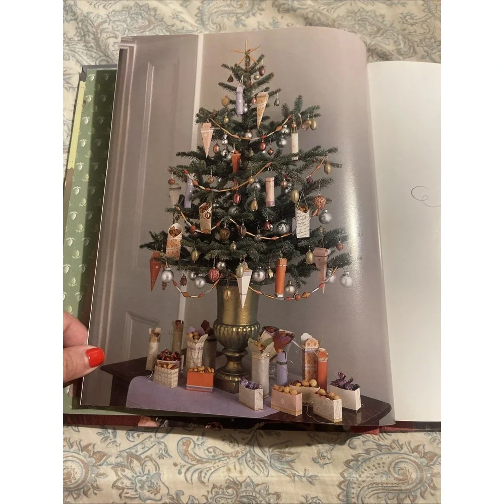 Martha‎ Stewart Classic Crafts and Recipes for the Holidays, Hardcover, 2001